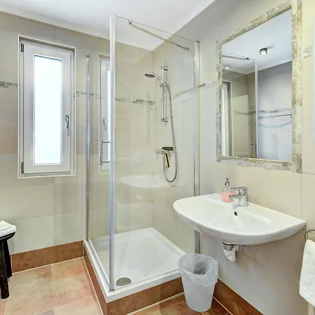 Holiday home Sabrina Mit Aussenpool Im Sommer Kaprun